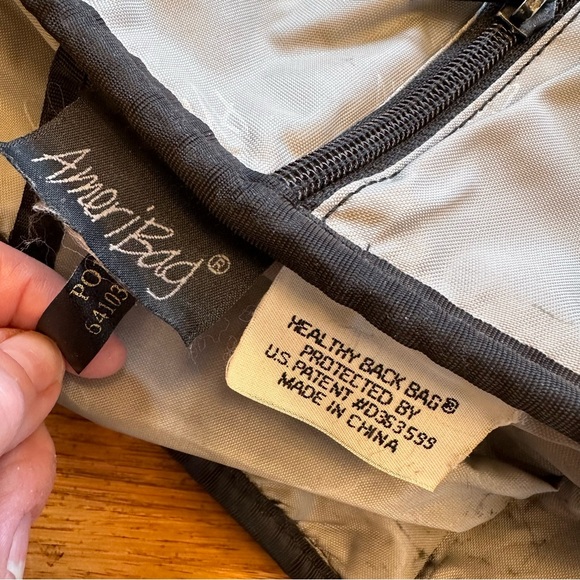 SOLD - AmeriBag Healthy Back Bag Crossbody Sling in Floral Woven Tapestry - Picture 13 of 17